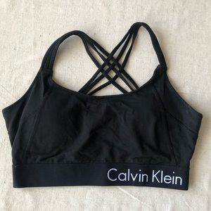 Calvin Klein large performance sports bra black